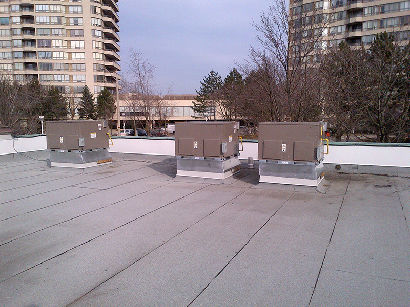 Rooftop heating air condition servicing & installation in Toronto